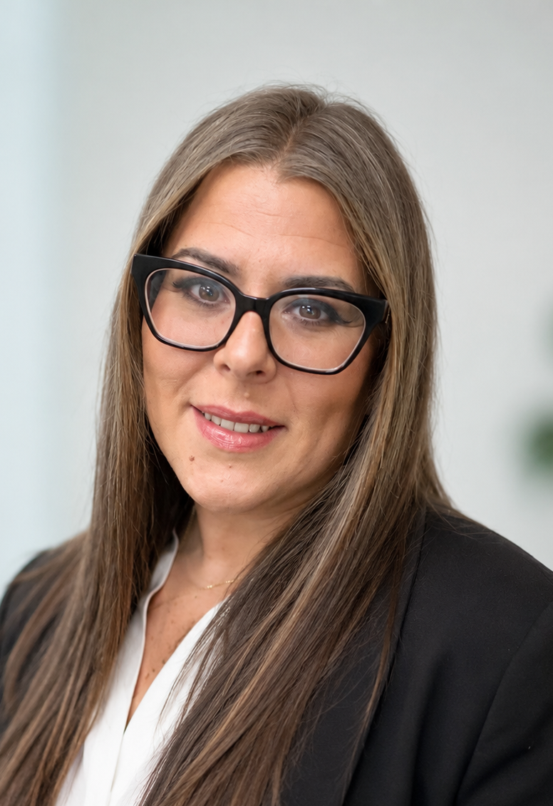 Photo of Dina Parla